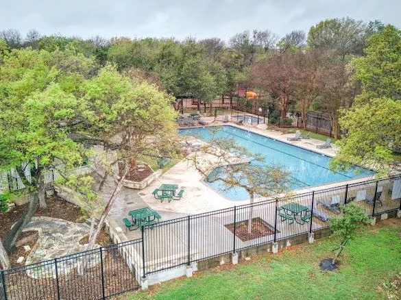 Photo of 2223 Mockingbird DR