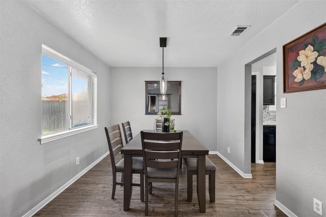 Photo of 1817 Dusk DR