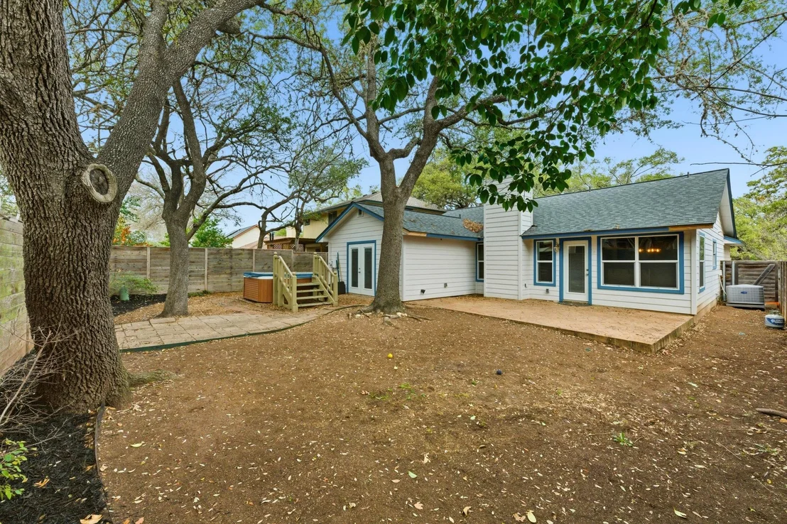 Photo of 723 Shade Tree DR