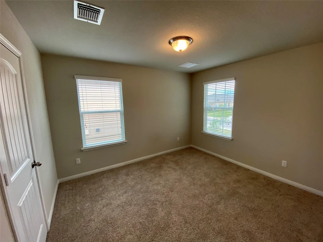 Photo of 632 Donegal LN