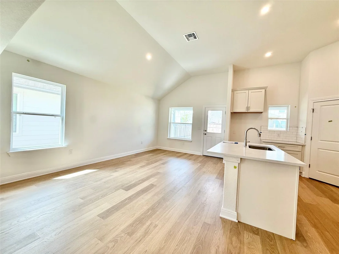Photo of 5841 Marsh LN