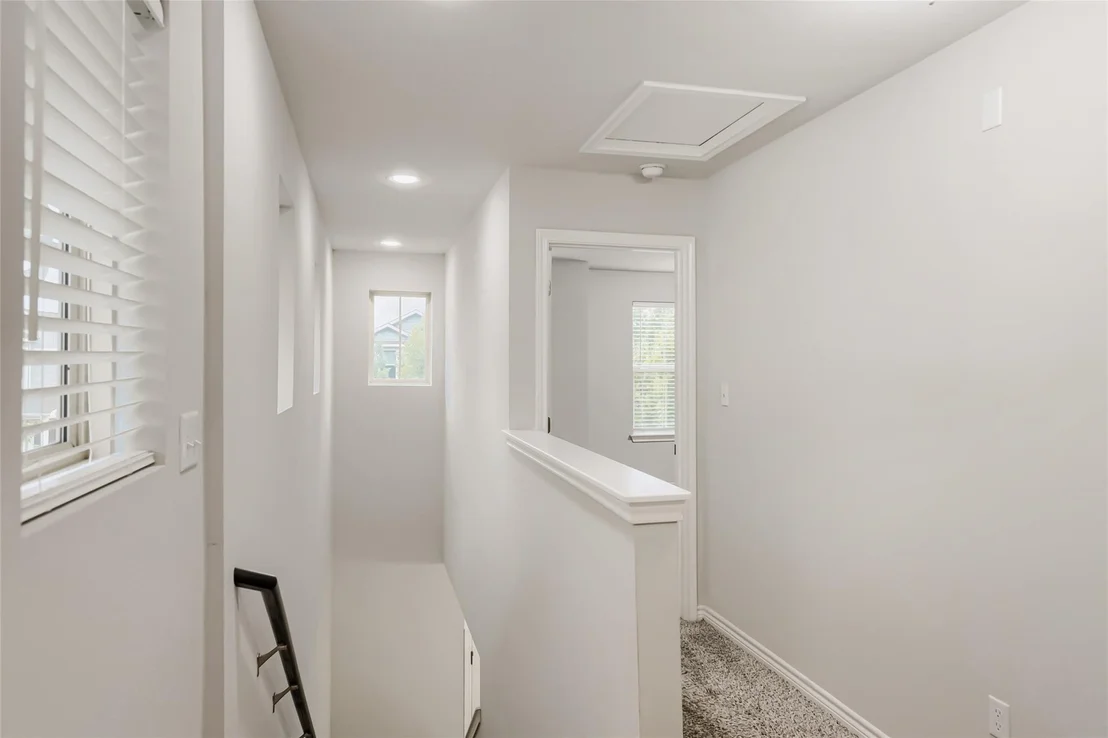 Photo of 1728 Artesian Springs XING