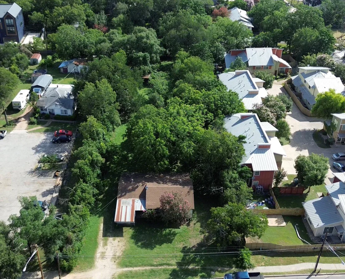 Photo of 1806 Fortview RD