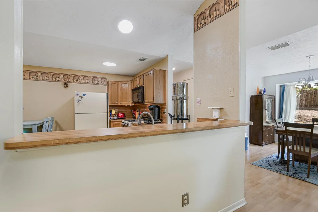 Photo of 1408 Quail Run RD