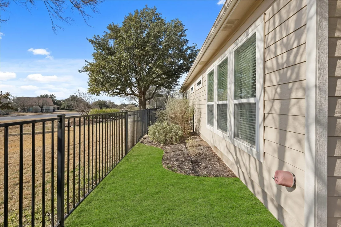 Photo of 113 Hampton CIR