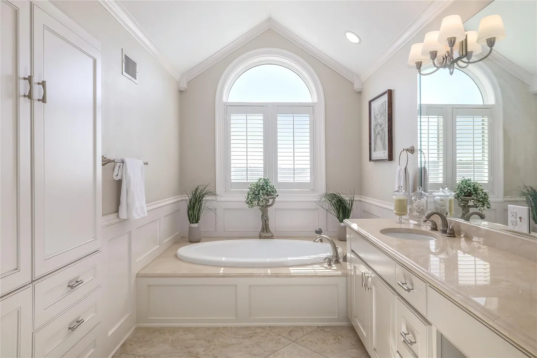 Photo of 5700 Greenledge CV