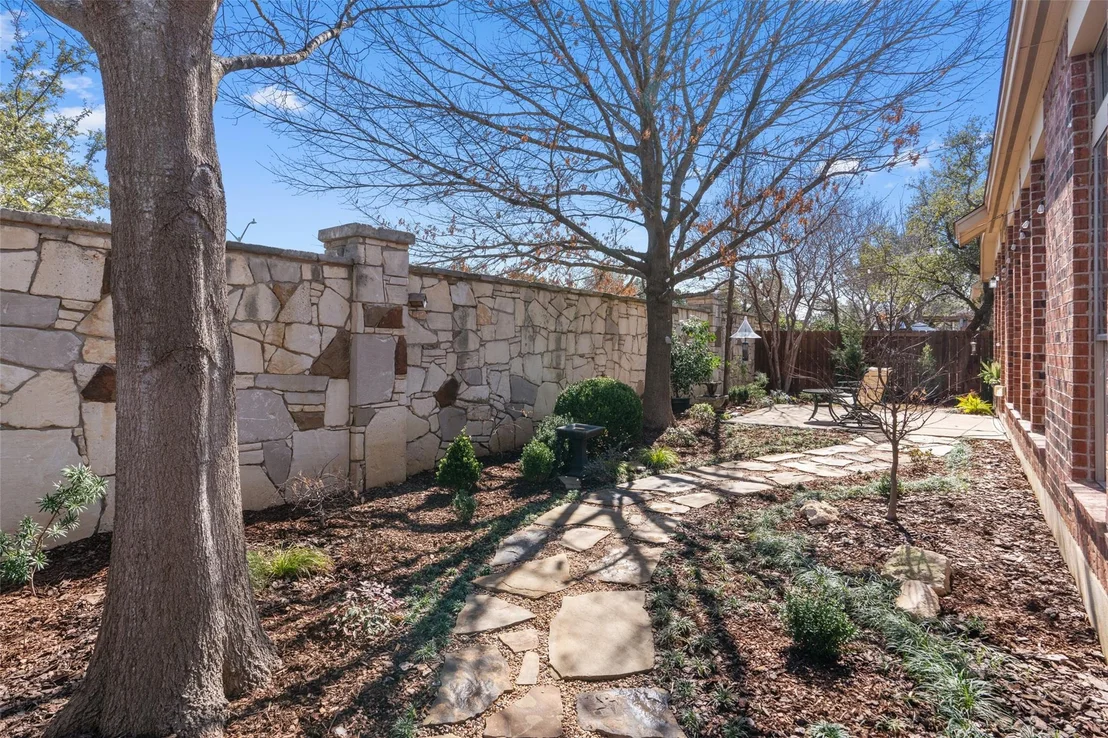 Photo of 2806 Prosperity