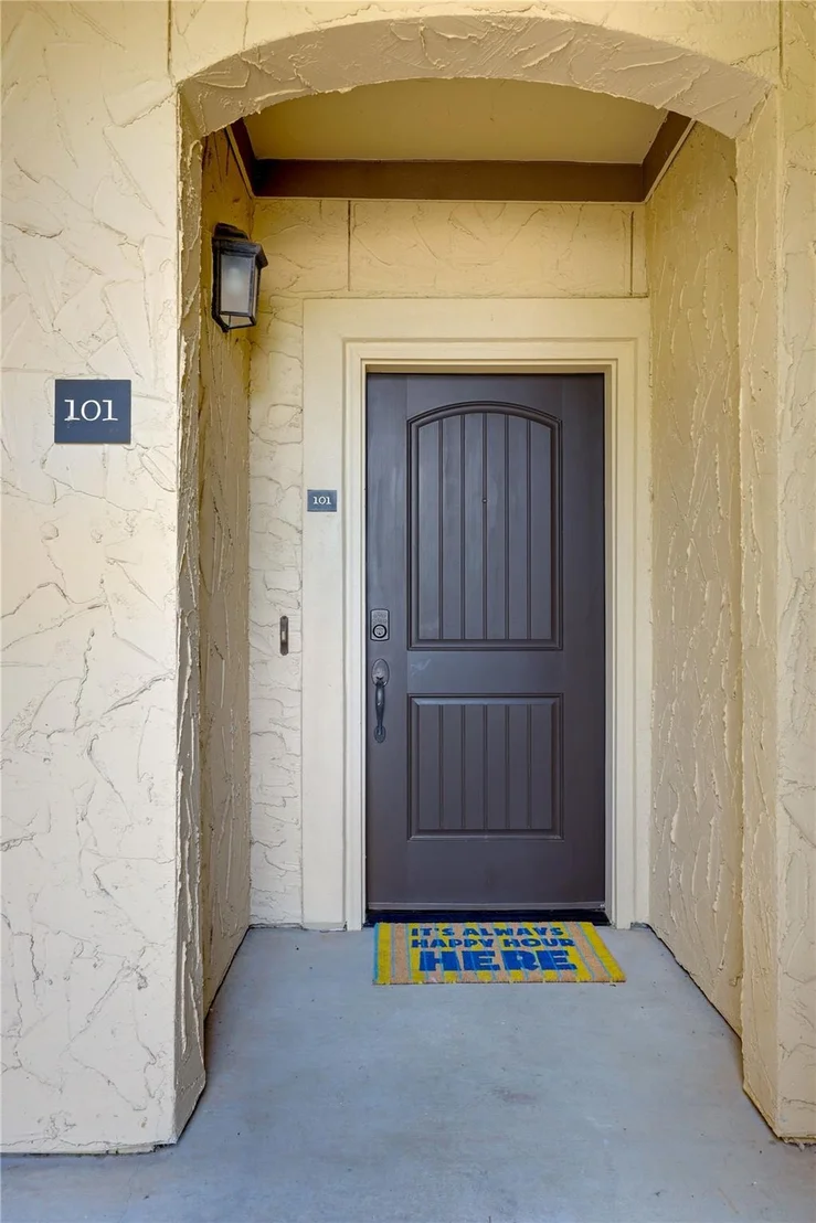 Photo of Unit 101 at 6704 Lantern View DR
