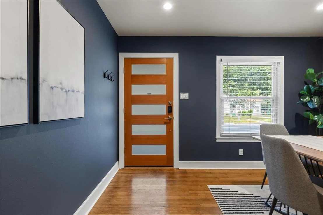Photo of 5705 Duval ST