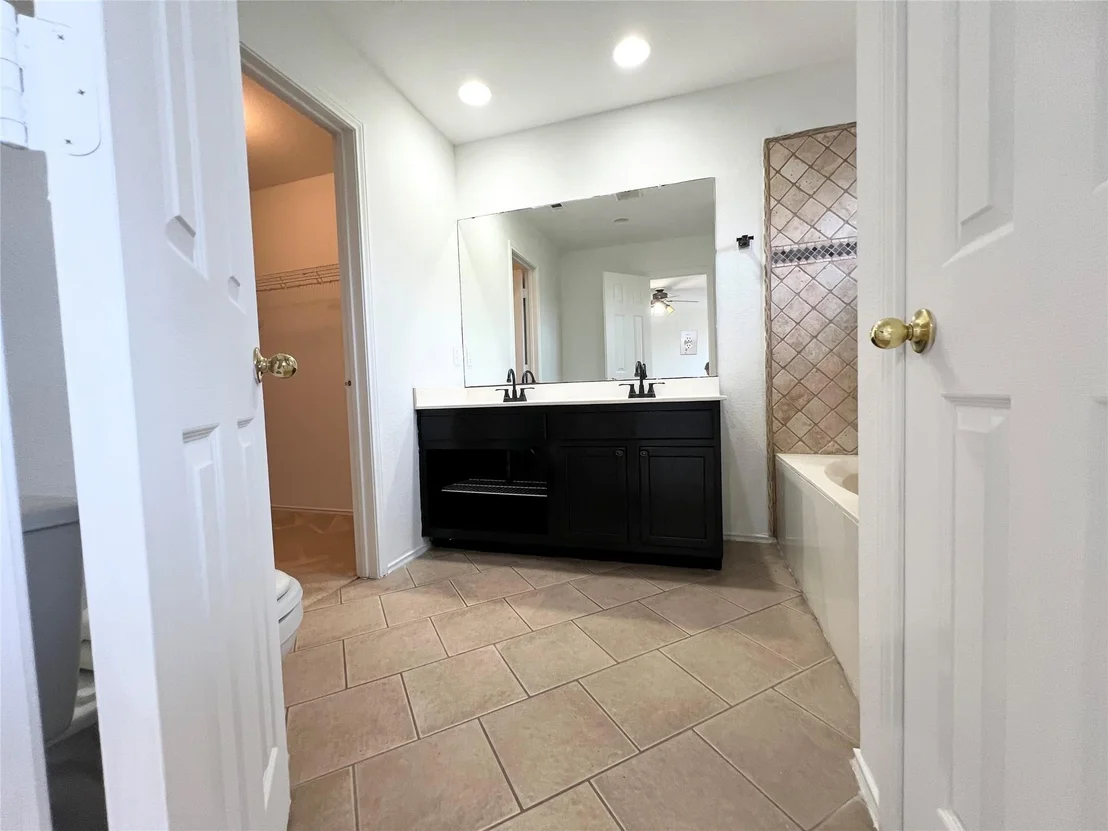 Photo of 1032 Doras DR