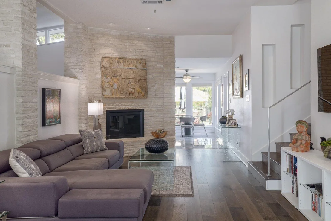 Photo of 5901 Lookout Mountain DR