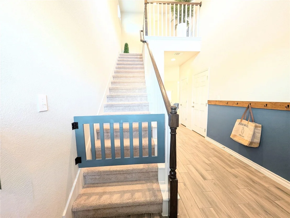 Photo of 226 Thornless CIR