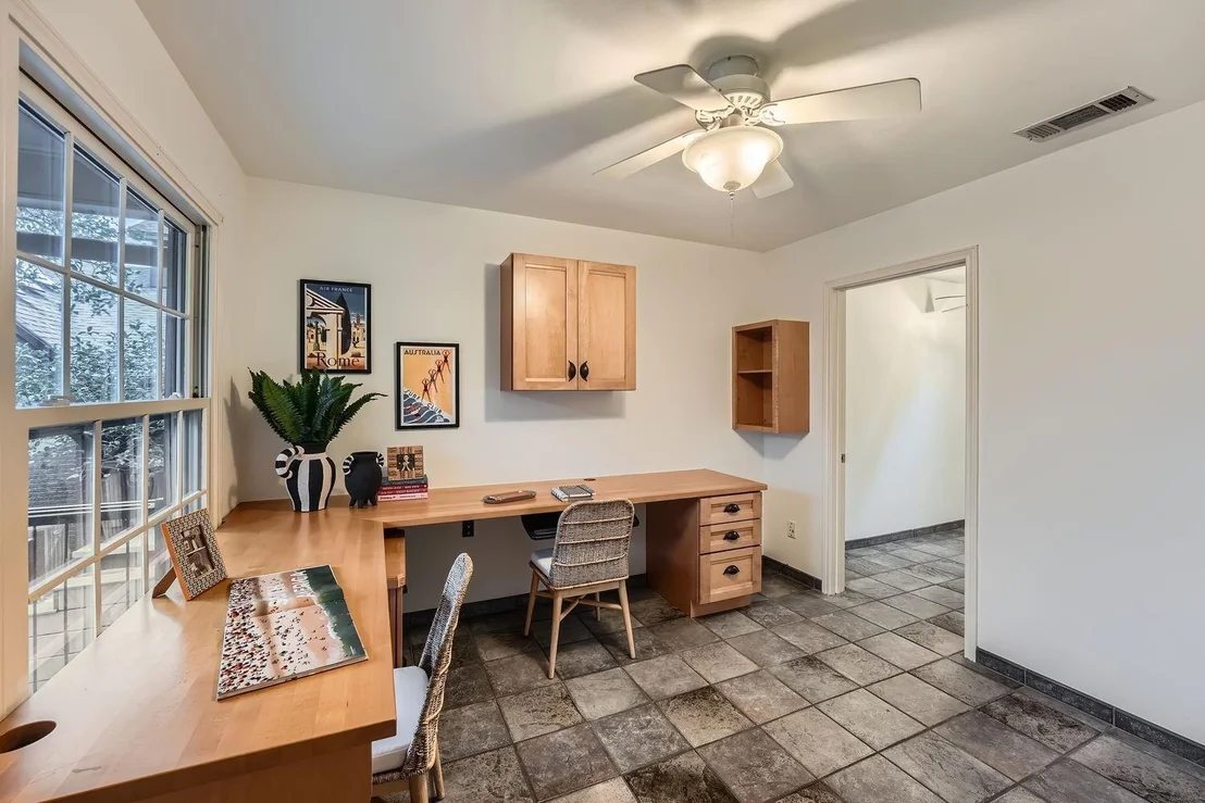 Photo of 1807 Alameda DR
