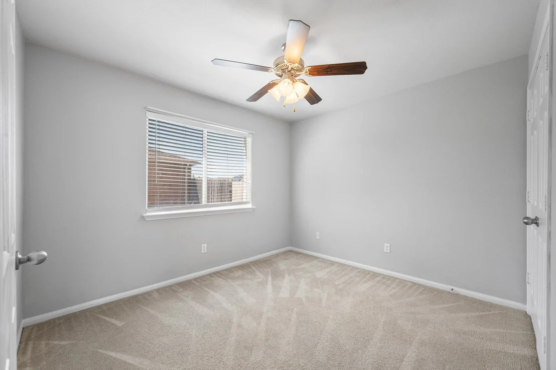Photo of 411 Leo LN
