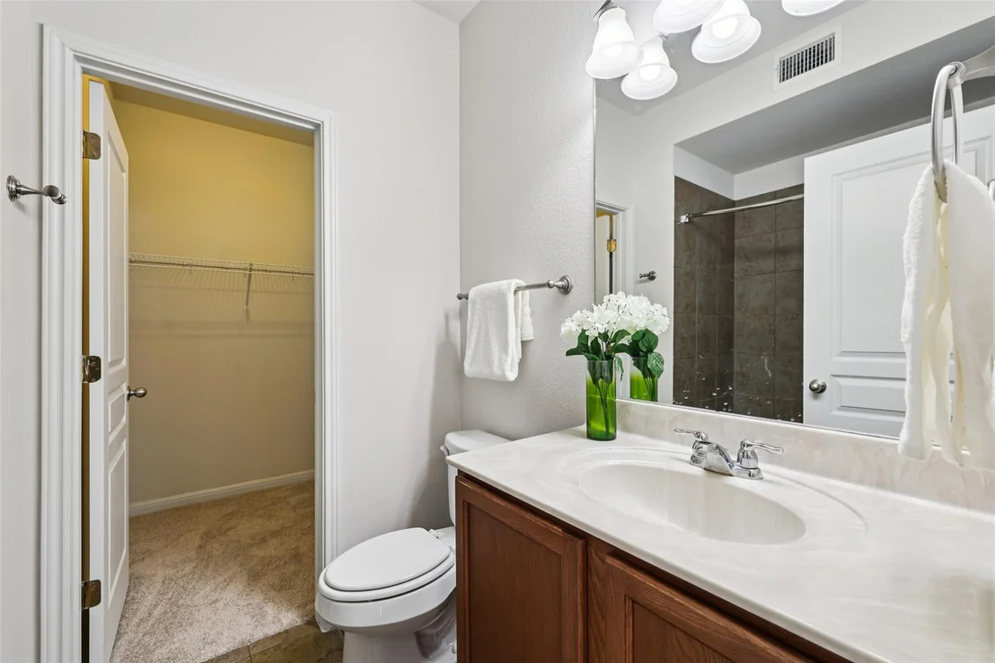 Photo of 1524 Sanders