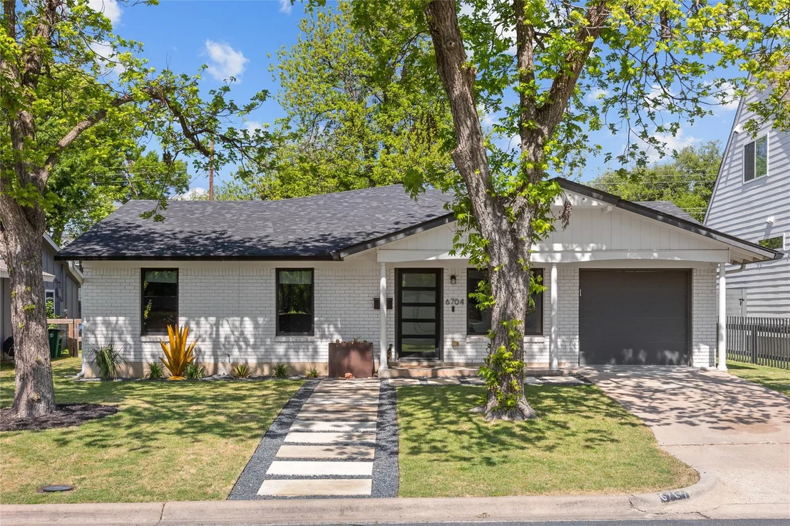 Photo of 6704 Hardy DR