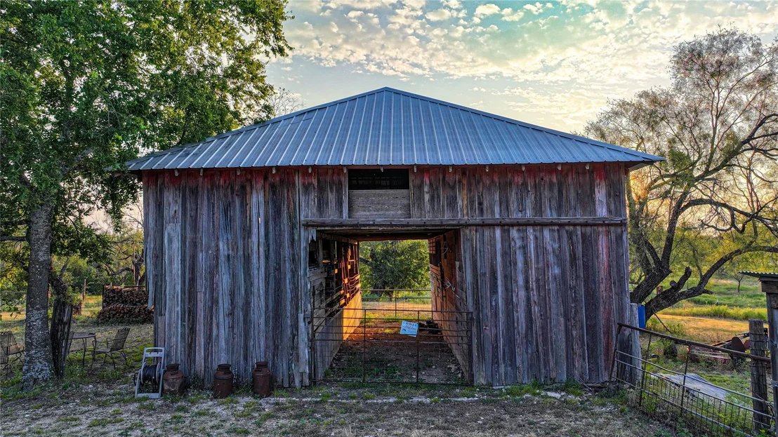 Photo of 2562 County Road 2315