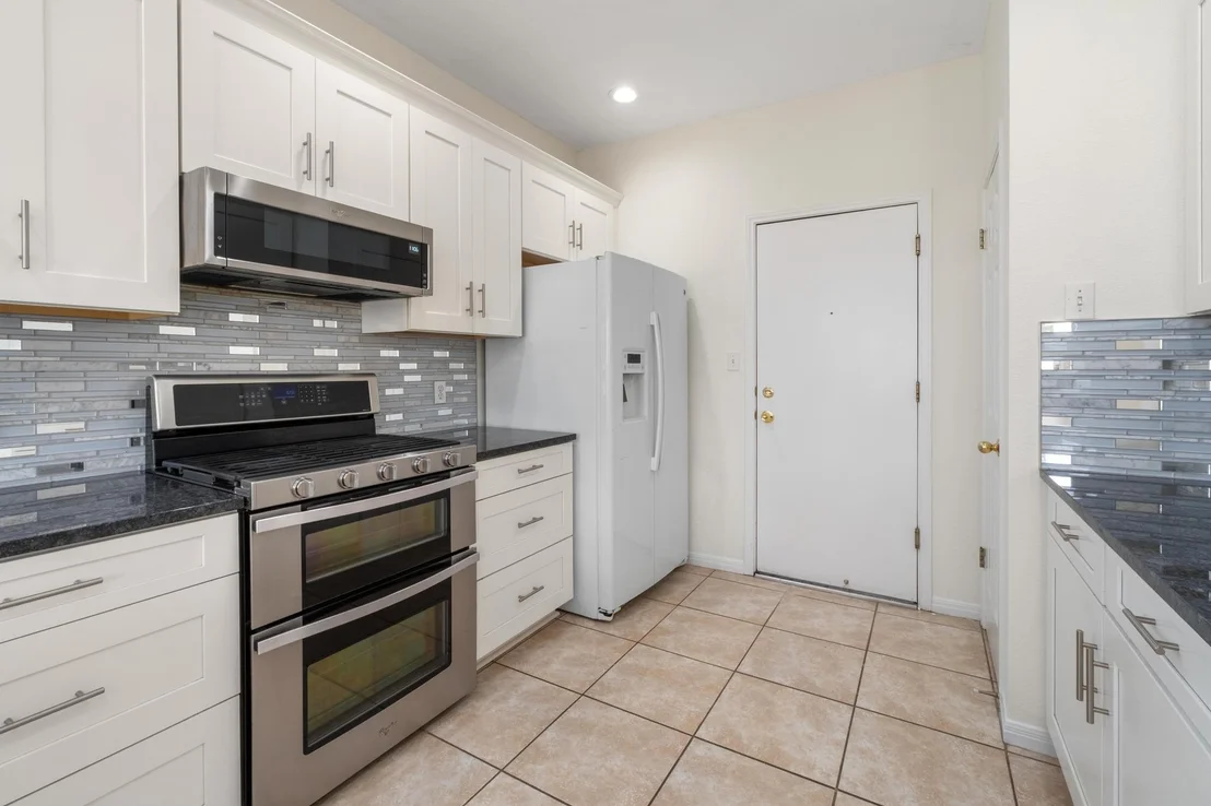 Photo of 1105 Woodview DR