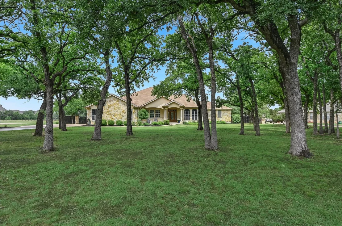 Photo of 112 Oak Plaza DR