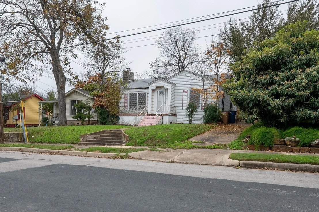 Photo of 2009 Hamilton Ave