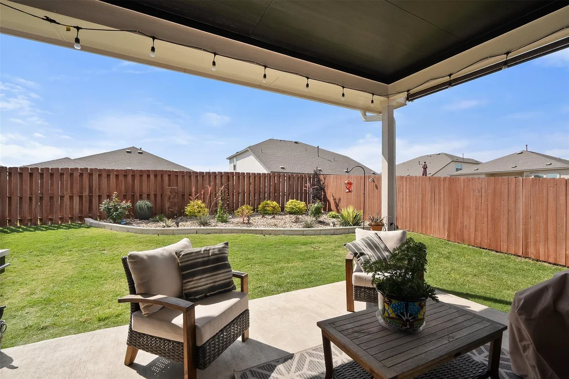 Photo of 1112 Bluewood BND