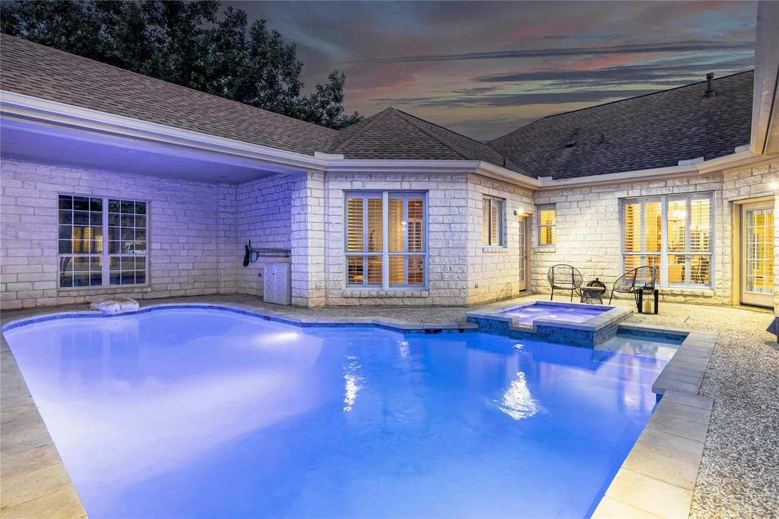 Photo of 10800 River Plantation DR