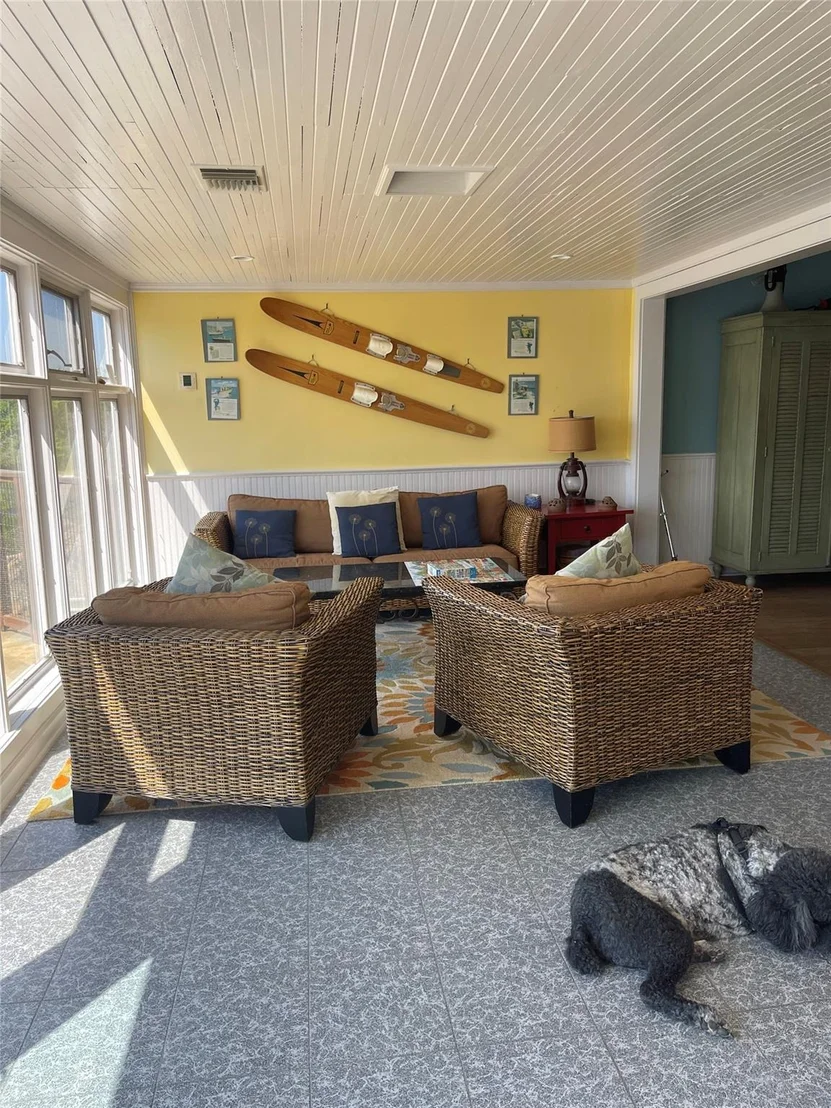 Photo of 138 Suzann LN