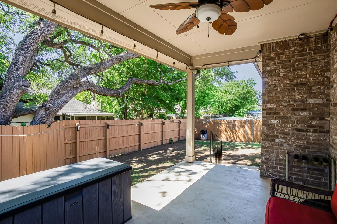 Photo of 1233 Peregrine WAY
