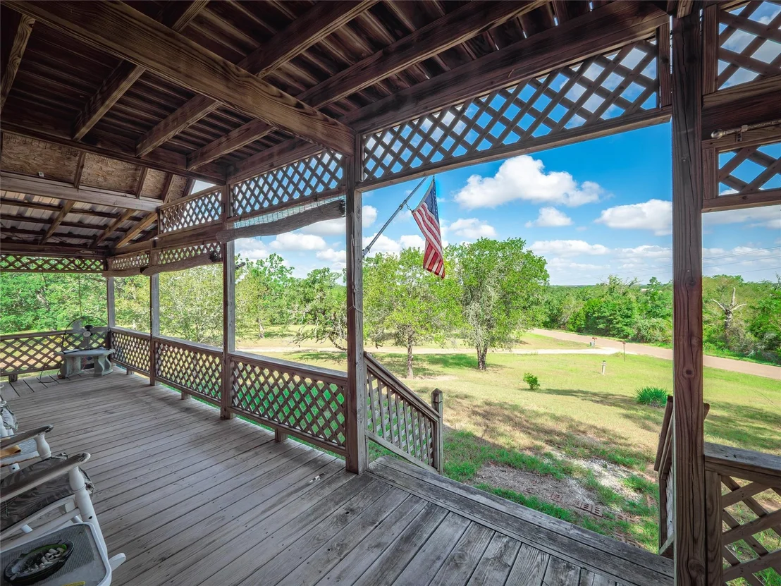 Photo of 499 Hidden Oaks DR