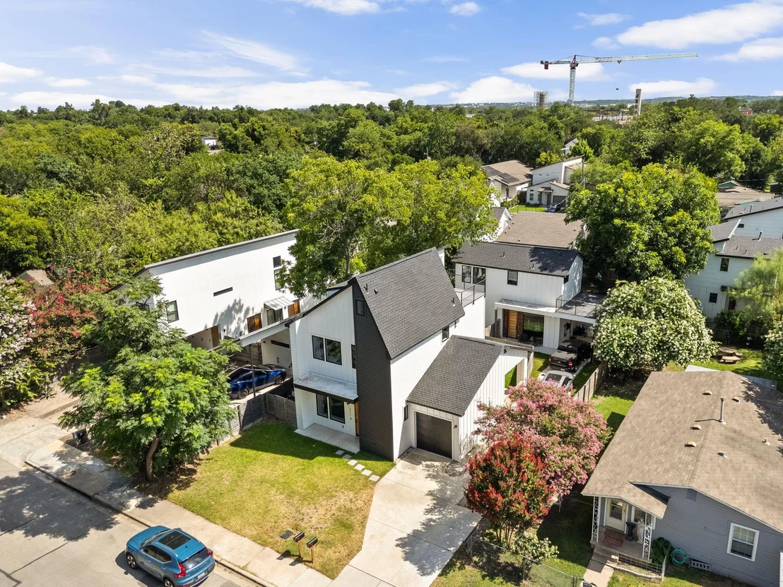 Photo of Unit 1 at 2717 Lyons RD