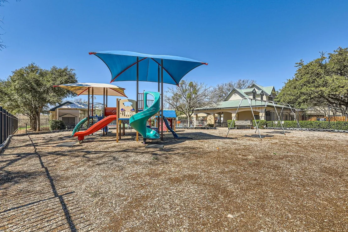 Photo of 4218 N Summercrest LOOP