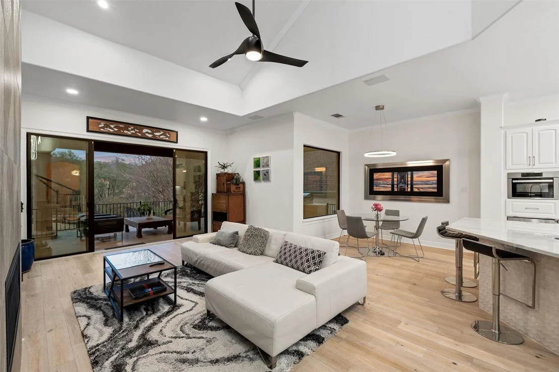 Photo of 3979 River Place BLVD