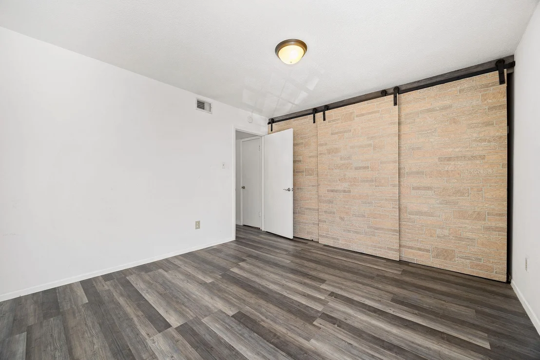 Photo of Unit 235 at 4159 Steck Ave