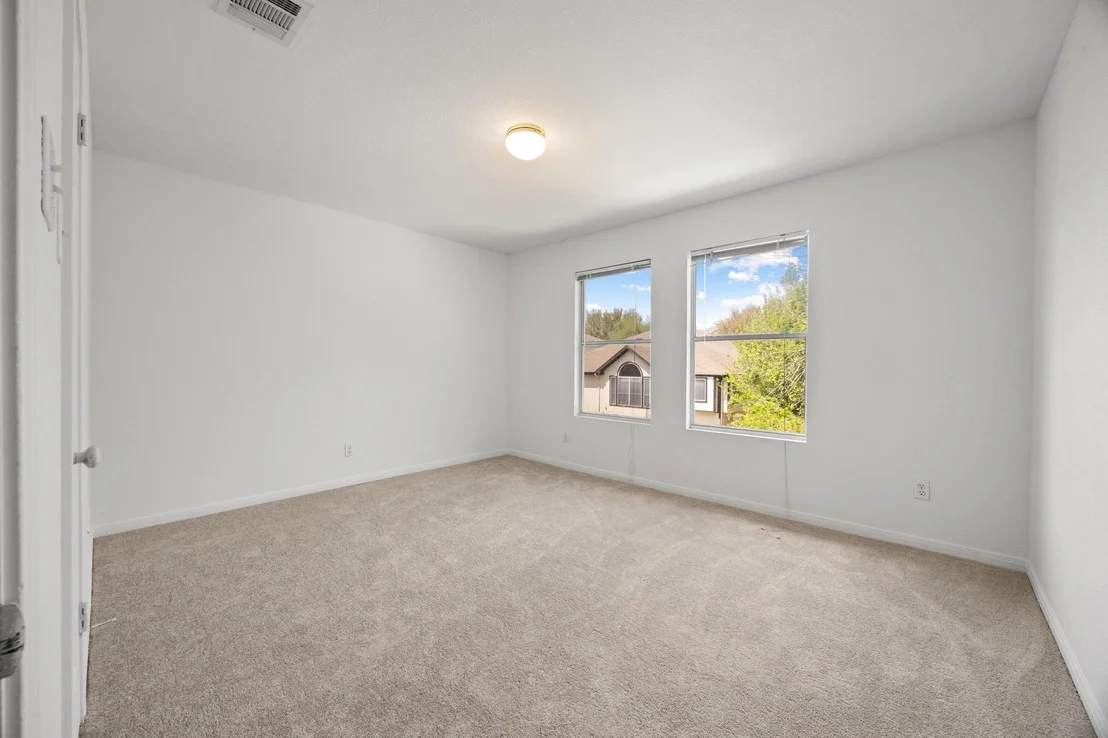 Photo of 1516 Lorson LOOP