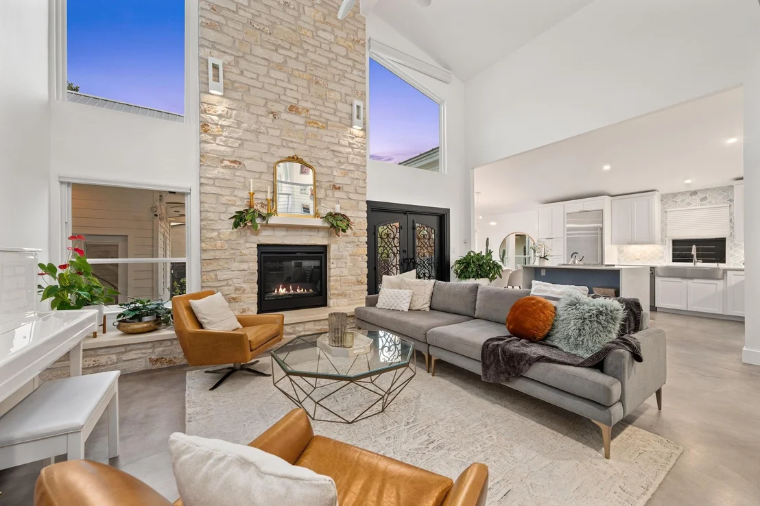 Photo of 1813 Crooked LN