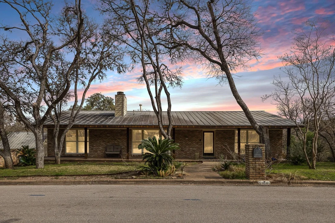 Photo of 7 Inwood CIR