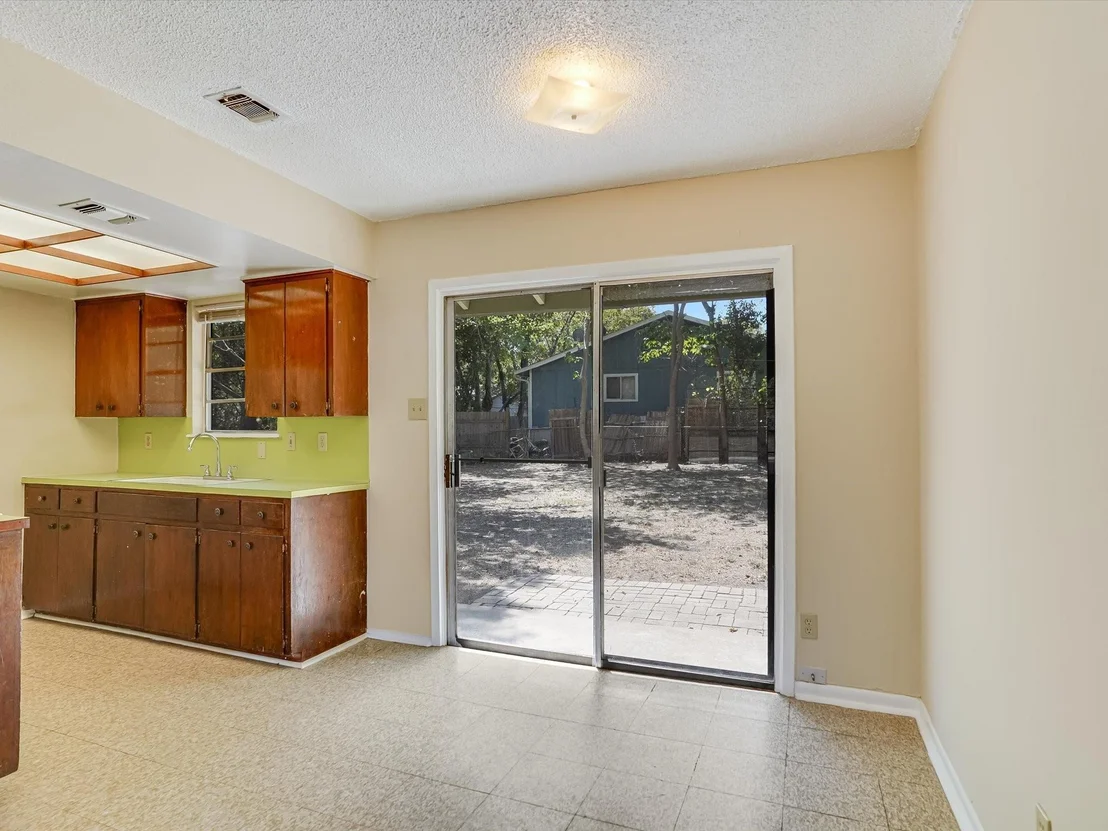 Photo of 819 Turtle Creek BLVD