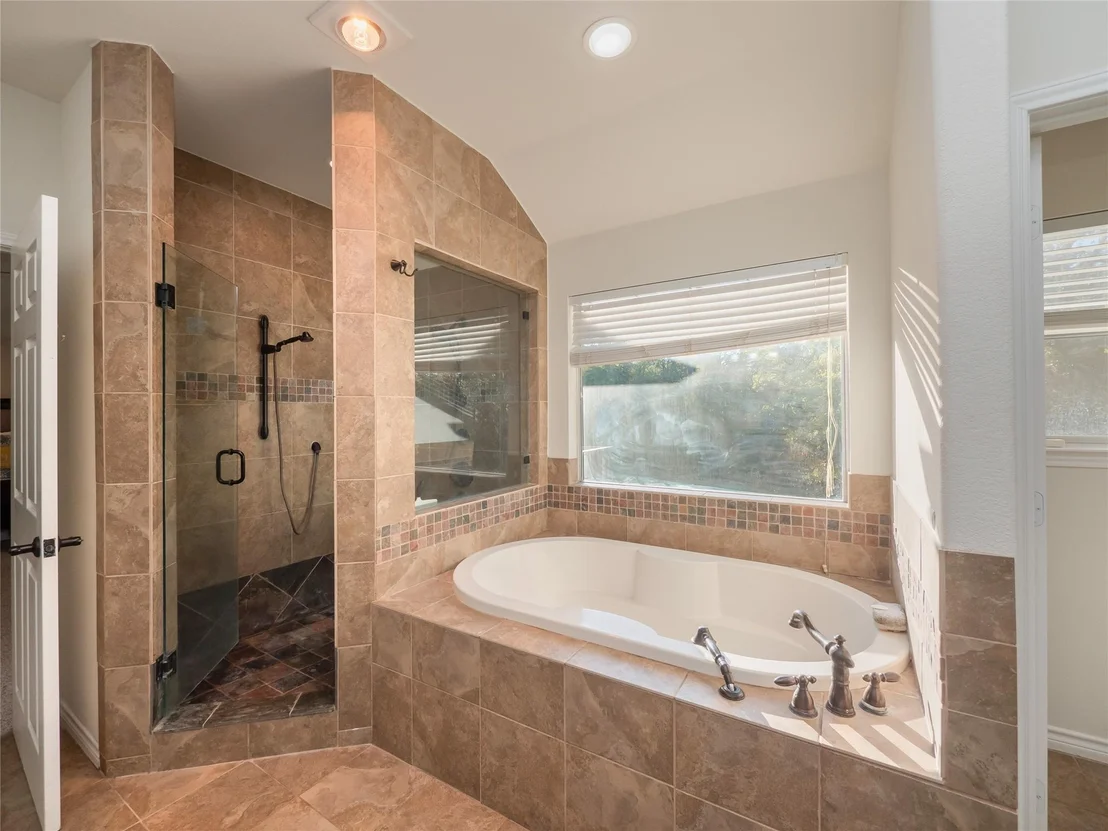 Photo of 533 Arbors CIR