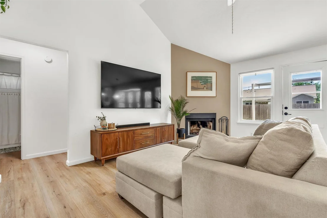 Photo of 206 Quail CIR