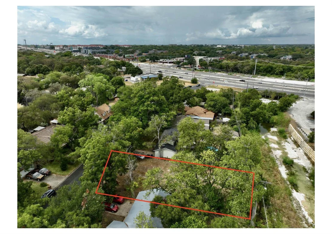 Photo of 904 Hermitage DR