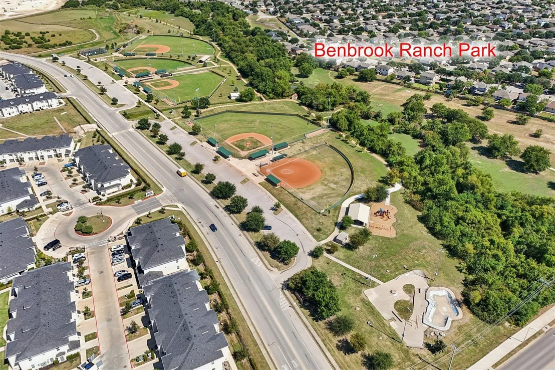 Photo of 812 Northcreek BLVD