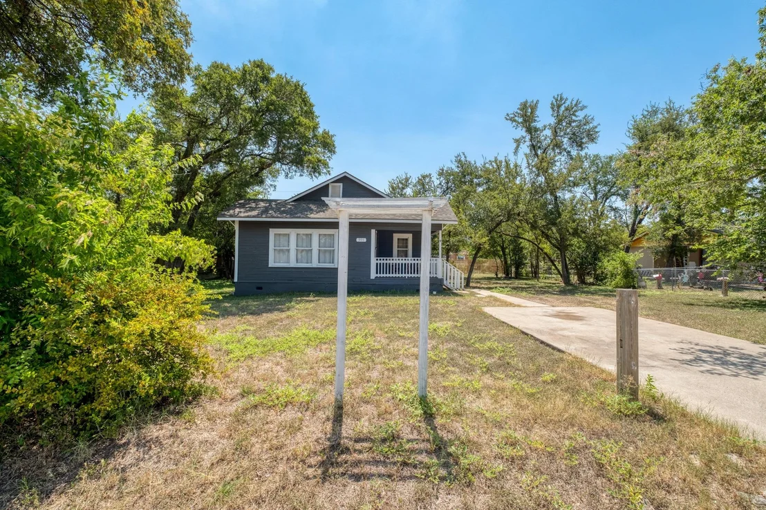 Photo of 905 Bellview Ave