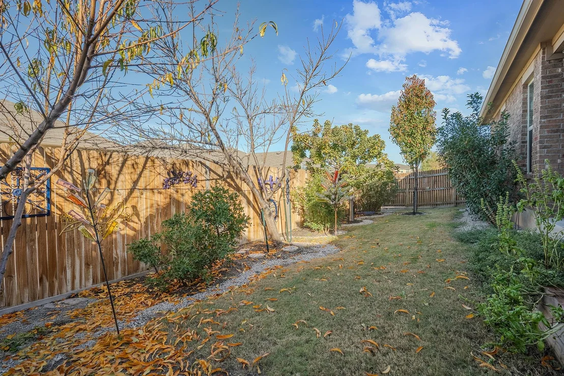Photo of 413 Longhorn Cavern RD