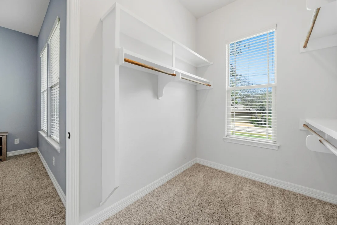 Photo of 413 Bedford DR