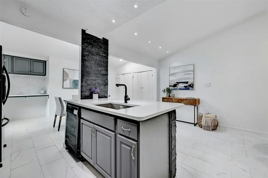 Photo of 7007 Carwill DR
