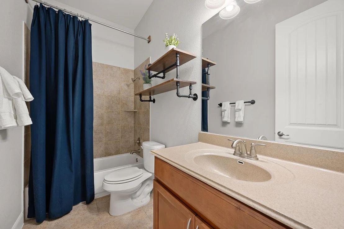 Photo of 1409 Birch DR
