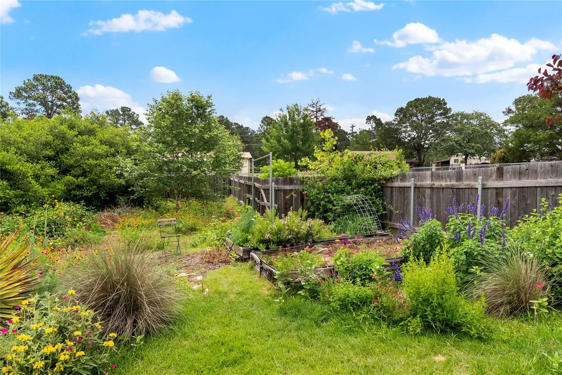 Photo of 111 Green Grass LN