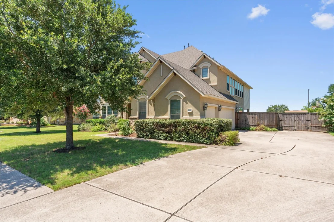 Photo of 2817 Bear Springs TRL