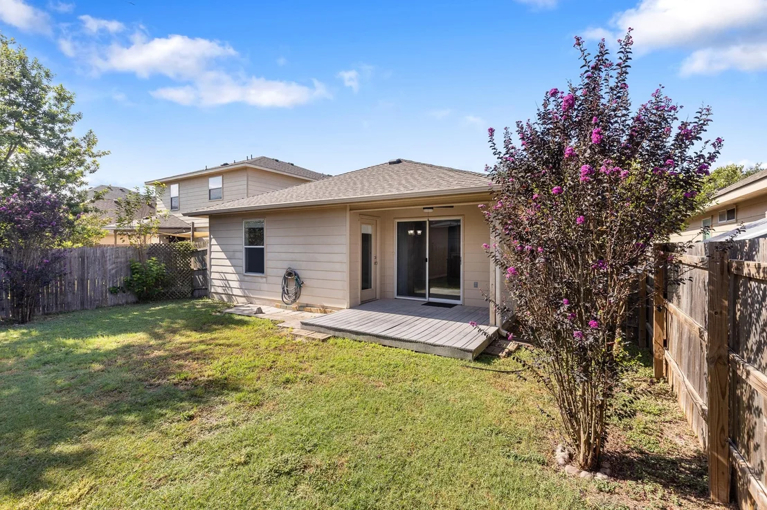 Photo of 148 Grazing Horse LN