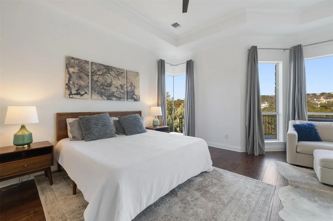Photo of 3833 River Place BLVD